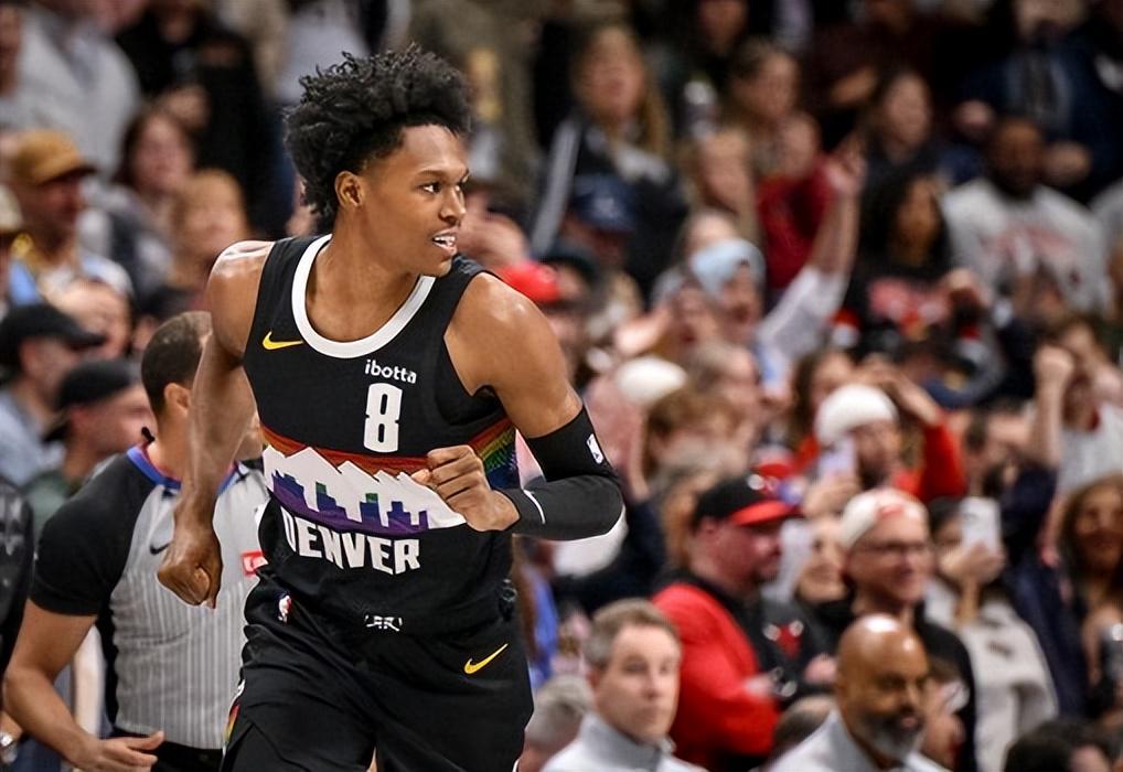 进步幅度相当惊人，掘金锋线新星拿到周最佳绝对是实至名归？