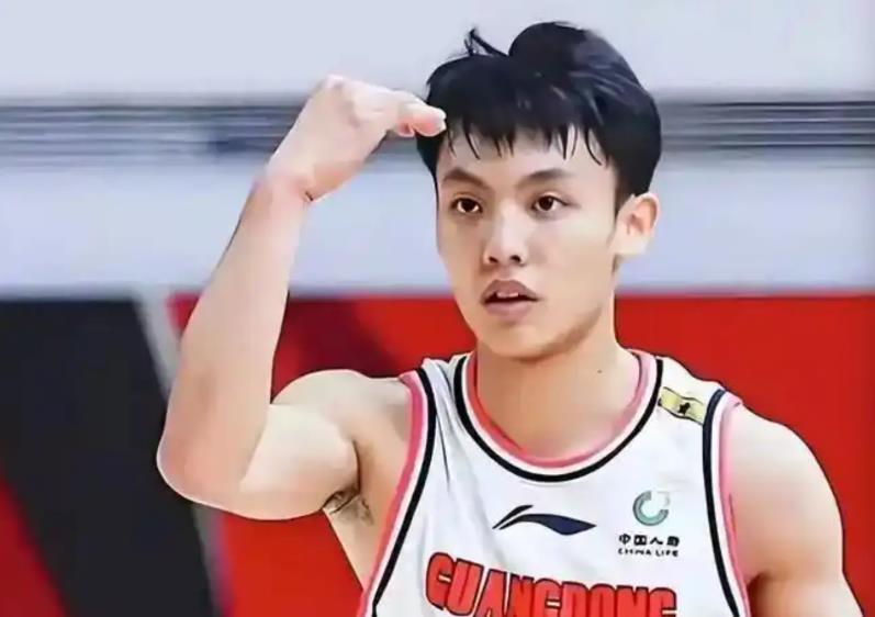 开云平台-徐杰再次当选全明星票王，场均13+5，广东队欠他一份顶薪