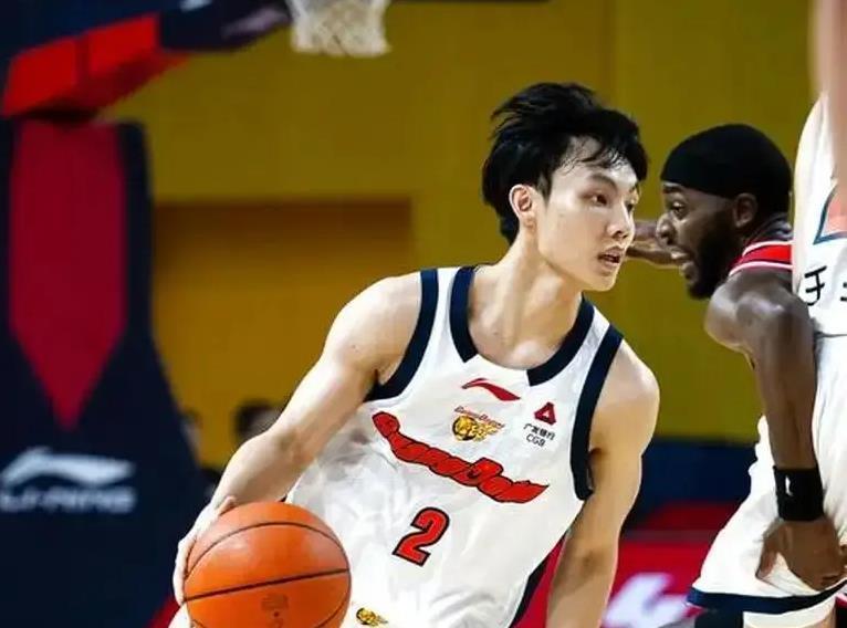 开云平台-徐杰再次当选全明星票王，场均13+5，广东队欠他一份顶薪