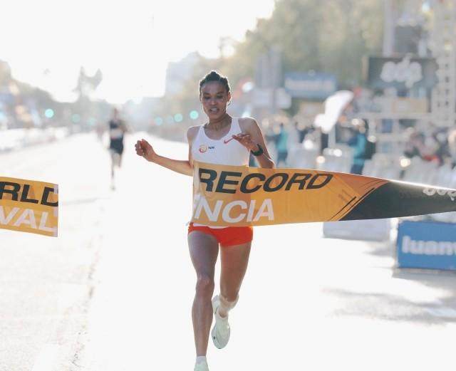 开云平台-【早报】曼联考虑解雇索帅已接触孔蒂，齐祖无意出山