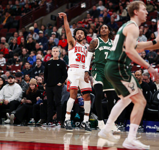 kaiyun-疯狂27-0大逆转！公牛拒被雄鹿横扫终结11连败 吉迪20+14+10